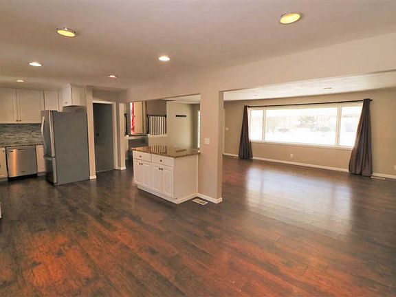 5th image of 5384 Wil Acre Dr