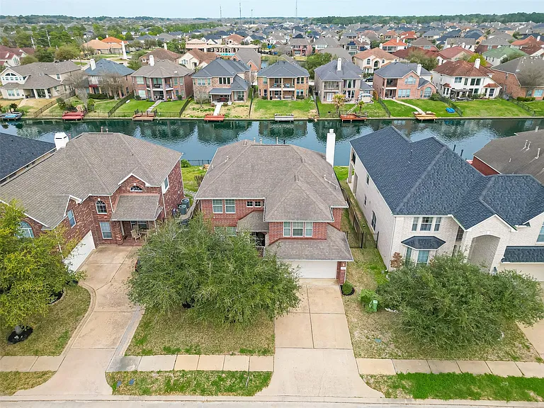 18118 Billabong Crescent Ct — Photo 47