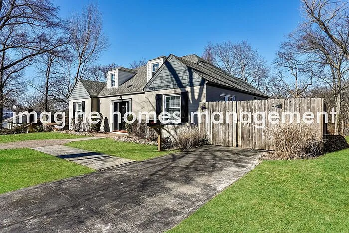 Building Photo - 1115 Grandview Dr
