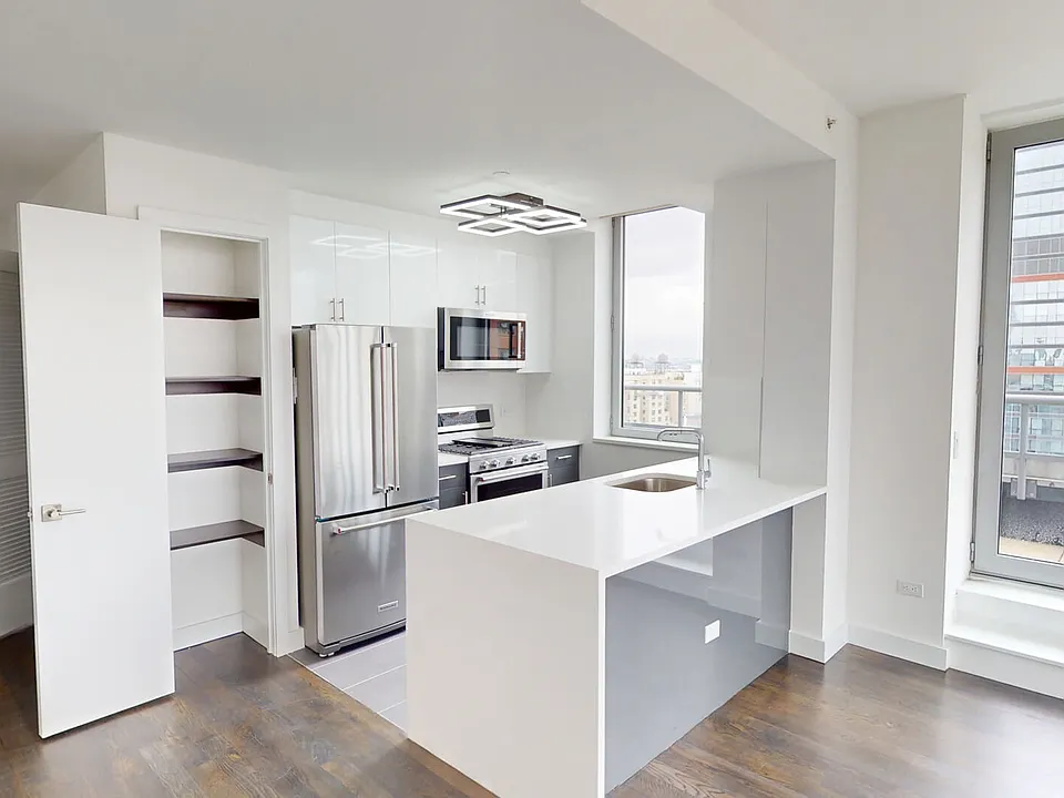 801 Amsterdam Ave #15E