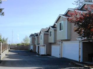 817 Easy St APT 3, Brookings, OR 97415