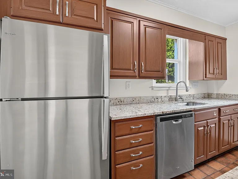 7823 Marion Ln — Photo 14