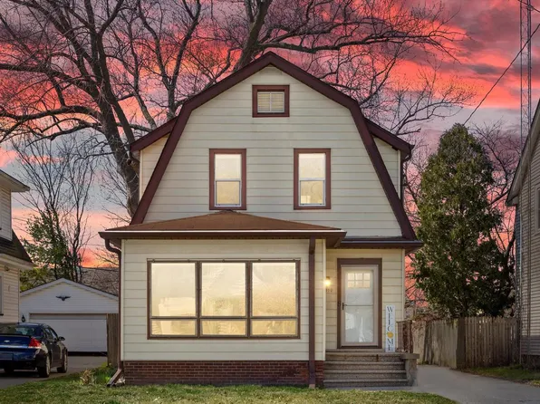 6910 27th AVENUE, Kenosha, WI 53143