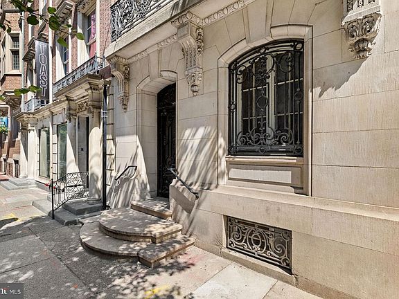 4th image of 1629 Locust St