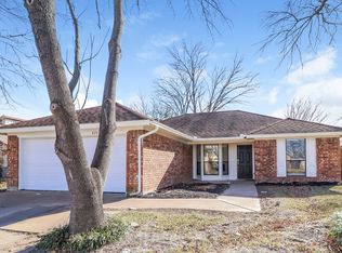 426 Revolution Ln, Arlington, TX 76002