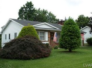 1104 W Highland St, Whitehall, PA 18052