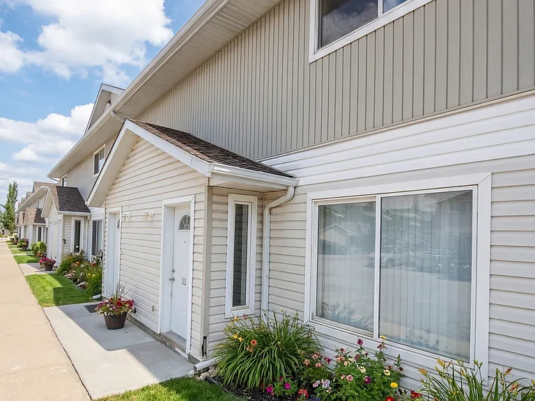 180 Bridgeport Blvd — Photo 31