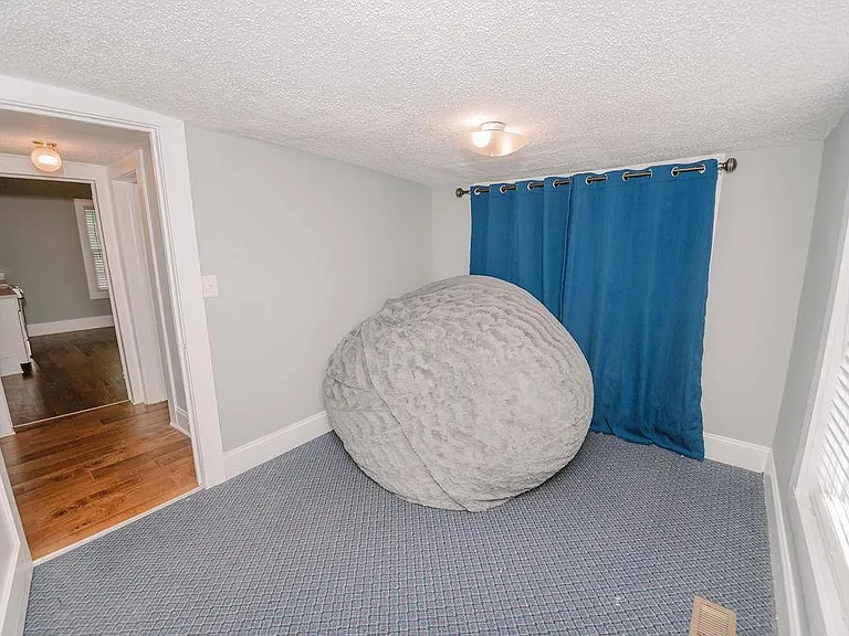 Unit Photo
