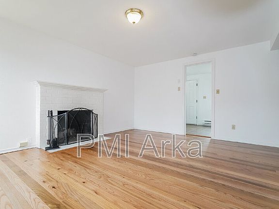 3rd image of 7306 S 115th St
