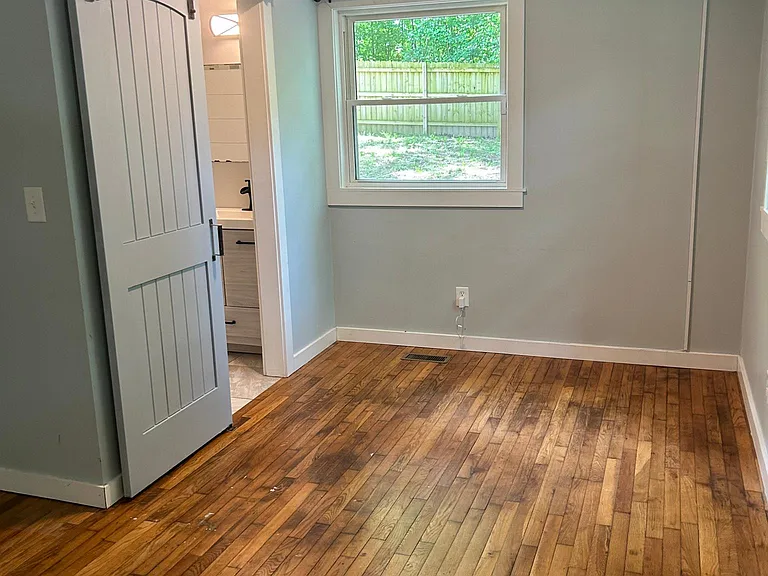 773 Semora Rd — Photo 31