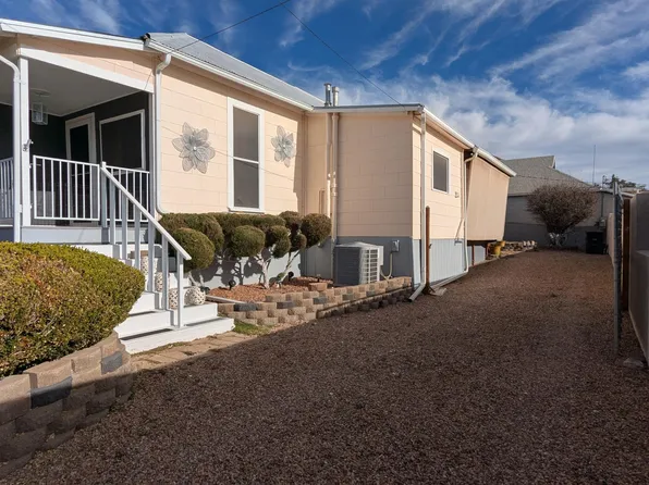 215 3RD Street, Bisbee, AZ 85603