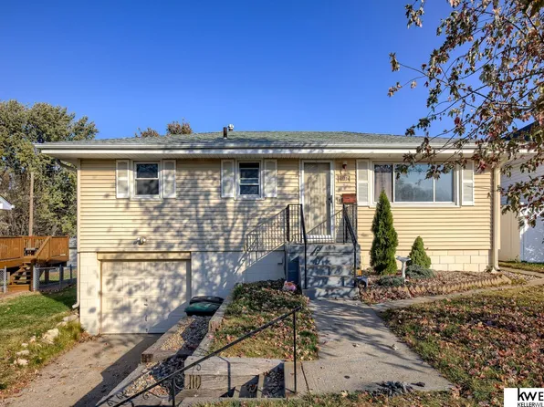 12224 Signal Dr, Omaha, NE 68137