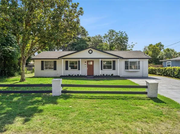 670 Vincent Dr, Mount Dora, FL 32757