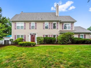 412 Pebble Creek Ct, Pennington, NJ 08534