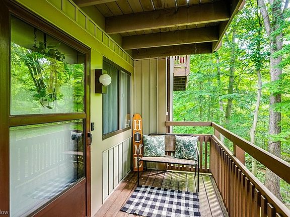 5th image of 544 Meredith Ln