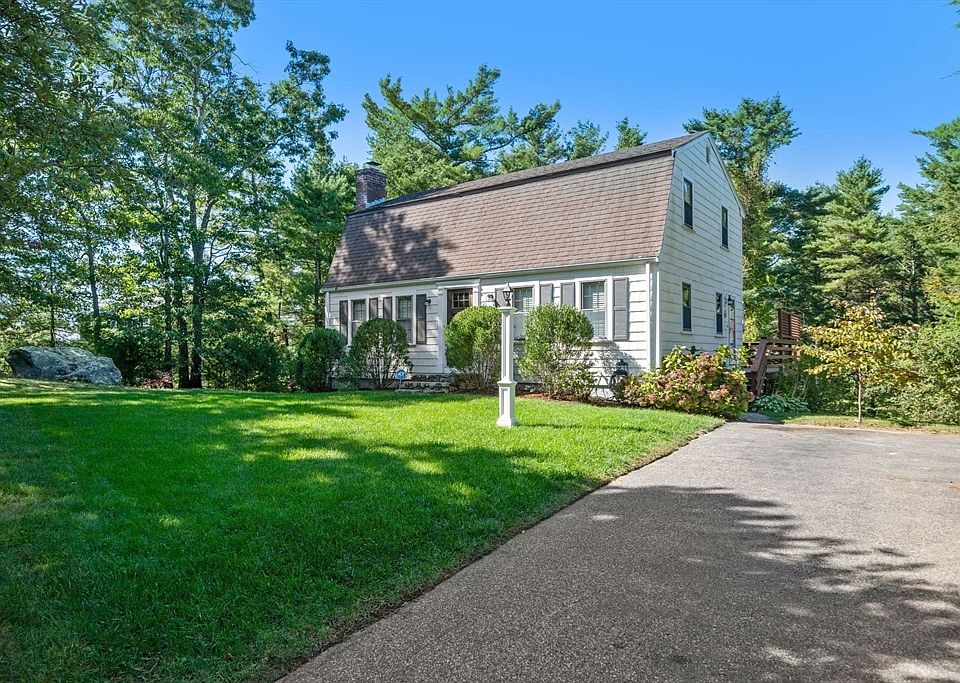 1st image of 53 Lantern Ln