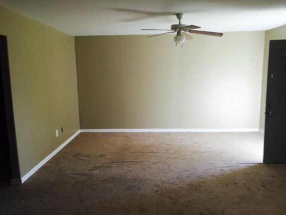 4th image of 4307 Fresno Dr APT 2