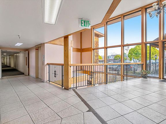 4th image of 375 Clifford Ave APT 206