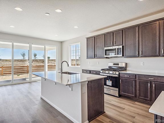 5th image of 855 Goodrich Peak Street
