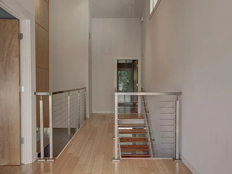 1613 W University Ave — Photo 14