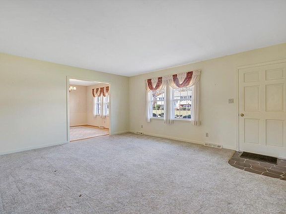 4th image of 4526 Biltmore Dr NW