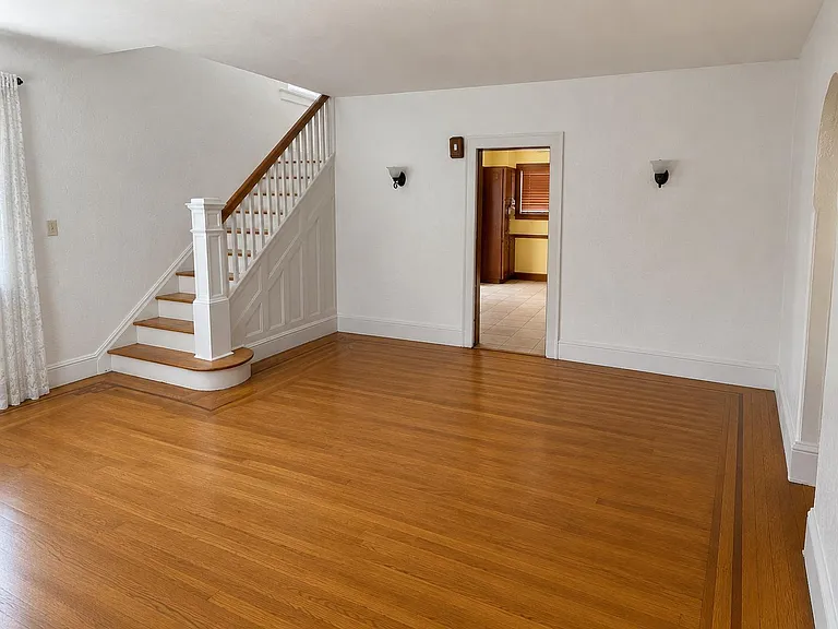 718 Holy Cross Way #1 — Photo 4