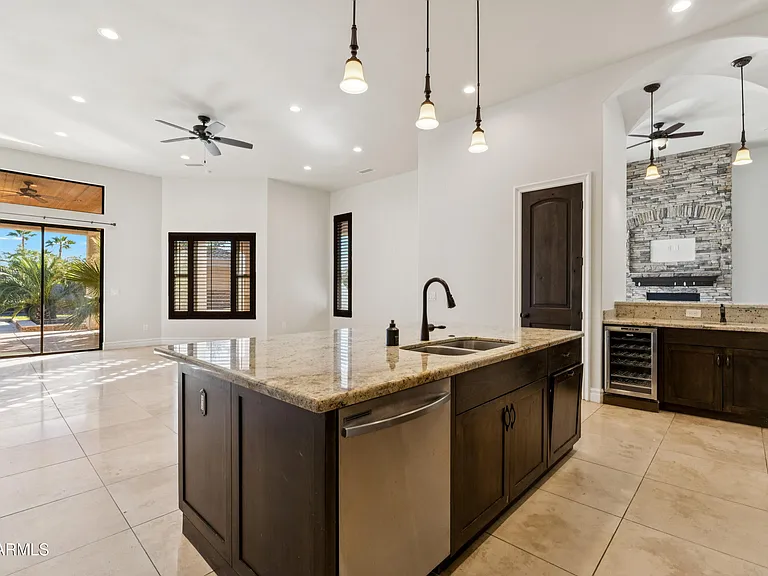 11407 E Bellflower Ct — Photo 5