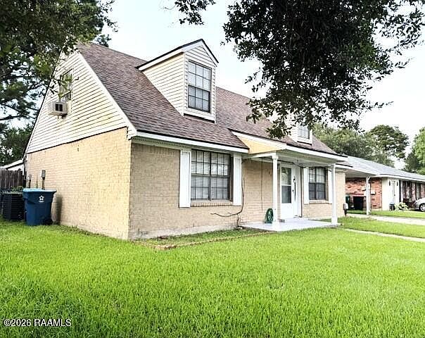 1st image of 104 Chaumont Dr