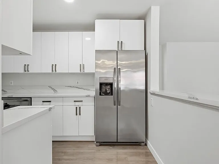 Kester Apartments — Photo 17