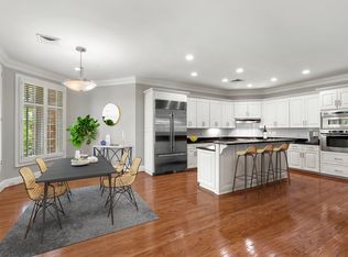 4000 W End Ave APT 204, Nashville, TN 37205