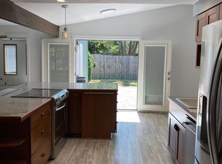 19000 SW Rosedale Ct, Beaverton, OR 97007