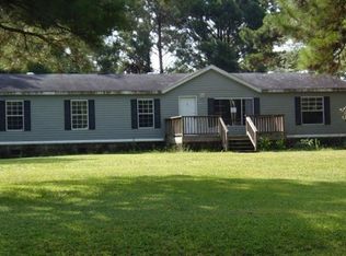 562 Vineyard Landing Rd SE, Bolivia, NC 28422