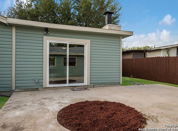 5th image of 431 E Dickson Ave
