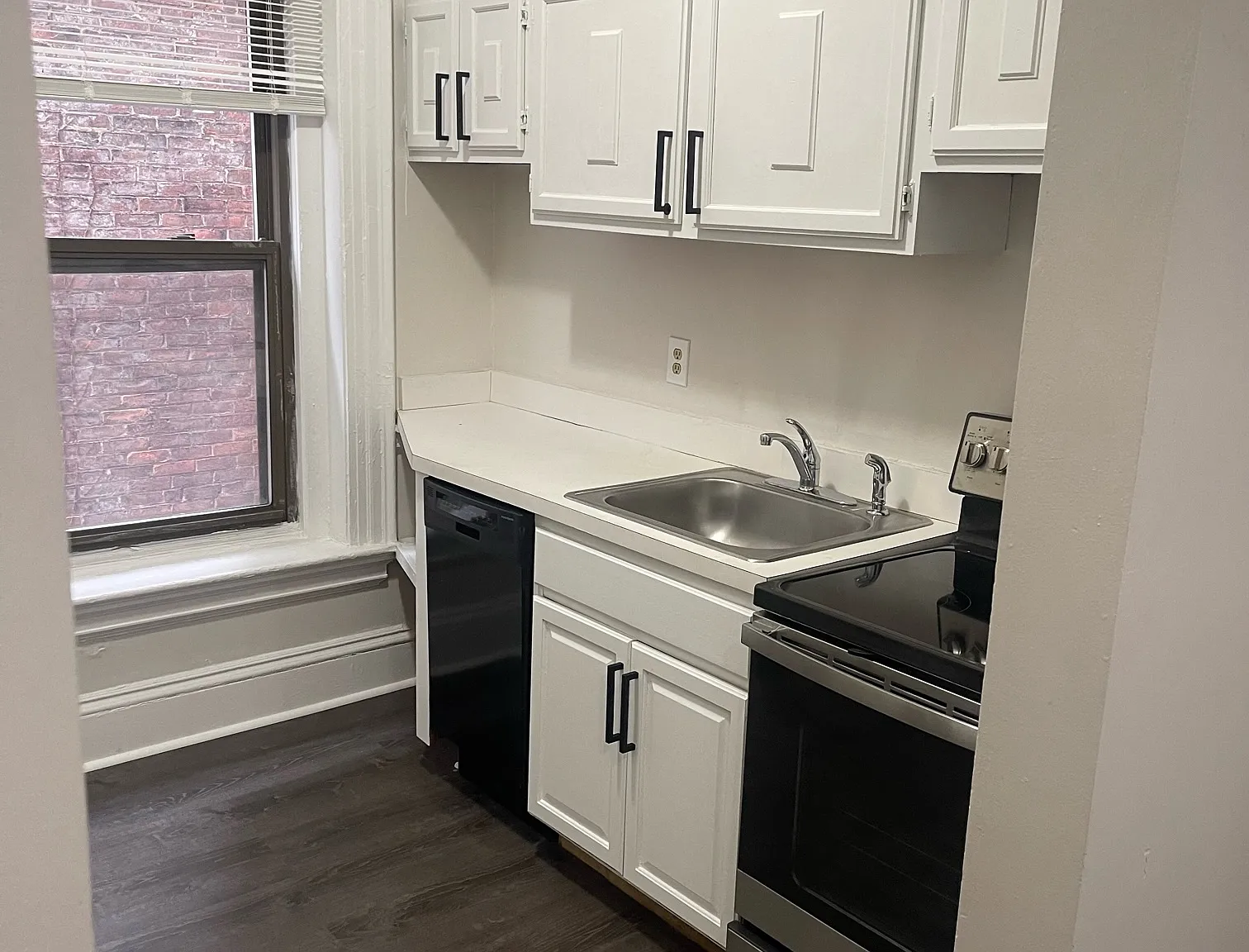1 bed, 550 sqft, $2,800 — Photo 4