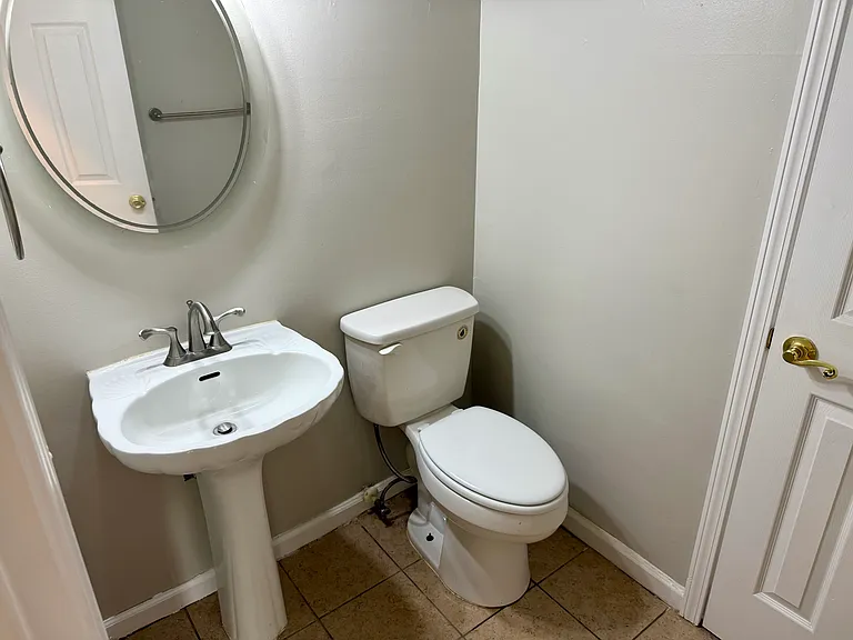 6700 Teresa Ln — Photo 2