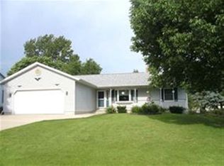 308 Farwell Rd, Beaver Dam, WI 53916