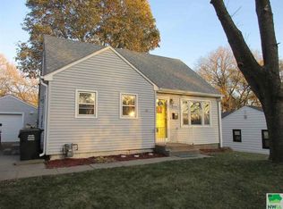 2936 S Coral St, Sioux City, IA 51106
