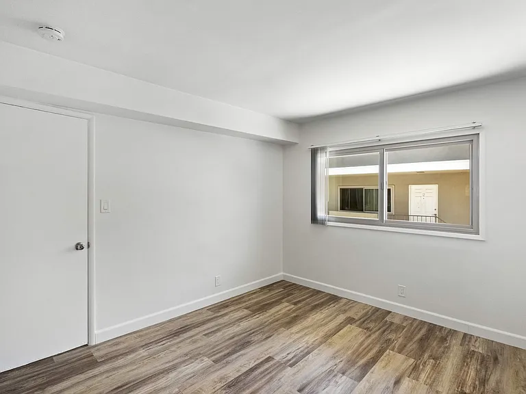 620 E Imperial Ave — Photo 11