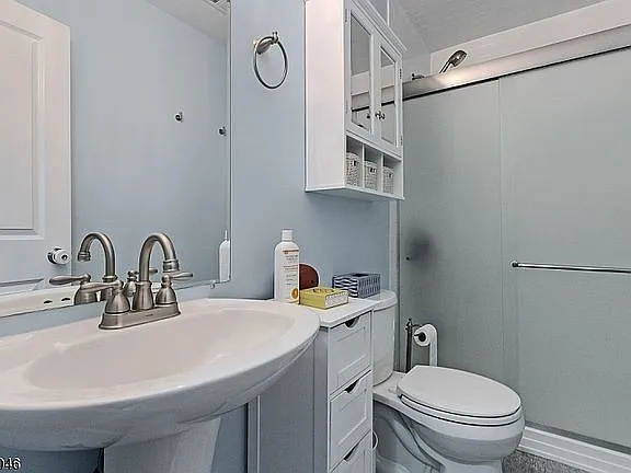 804 Coolidge St — Photo 15