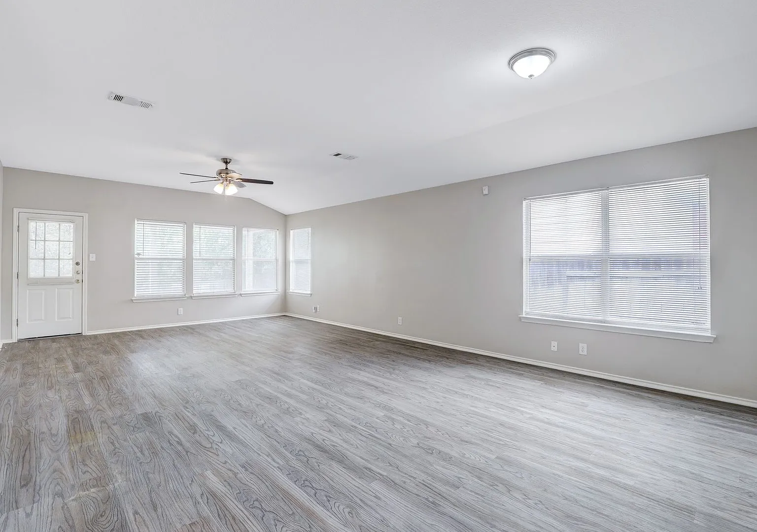 Beautiful Single-Story Home with Greenbelt Views & No Rear Neighbors — Photo 4