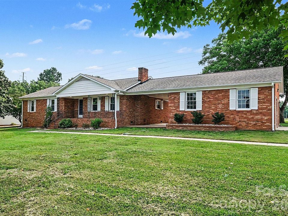 1st image of 16924 Knoxwood Dr