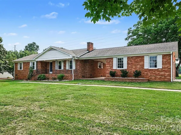 16924 Knoxwood Dr, Huntersville, NC 28078