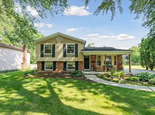 23470 Mary St, Taylor, MI 48180
