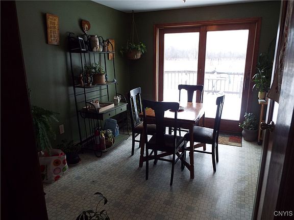 5th image of 125 Getmac Ave