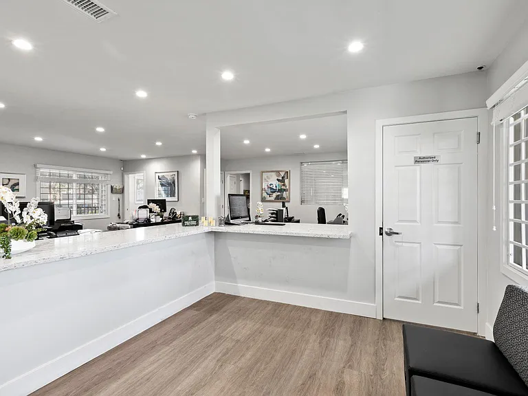 Gloria Homes Apartments — Photo 19