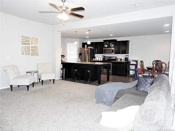 5th image of 14609 E 111th Ct N