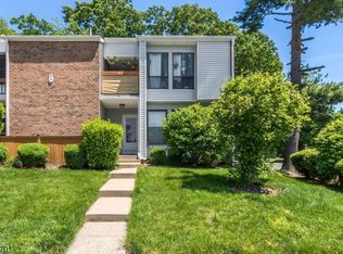 8A Twin Rivers Dr, Hightstown, NJ 08520