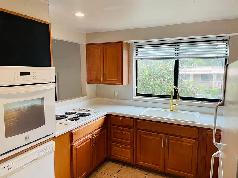 50 Chaparral Dr — Photo 6