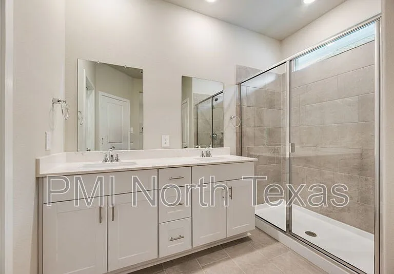 1404 Winters Way — Photo 19