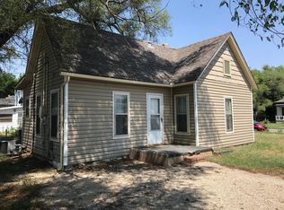 229 E 10th Ave, Hutchinson, KS 67501